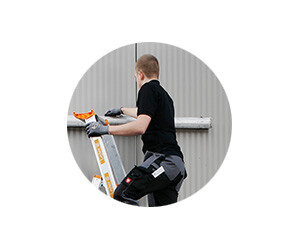 Die neue Layher Allzweckleiter mit Stufen TOPIC 1041 - Die neue Layher Allzweckleiter mit Stufen TOPIC 1041