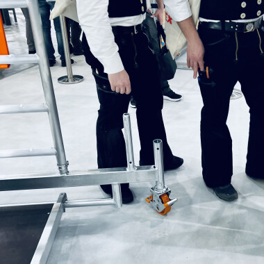 Layher Rollgerüst mit Telegeländer...