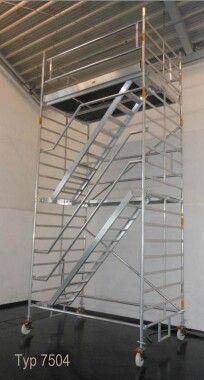 Fahrgerüst mit Treppe L 2,50 m AH 8,60 m